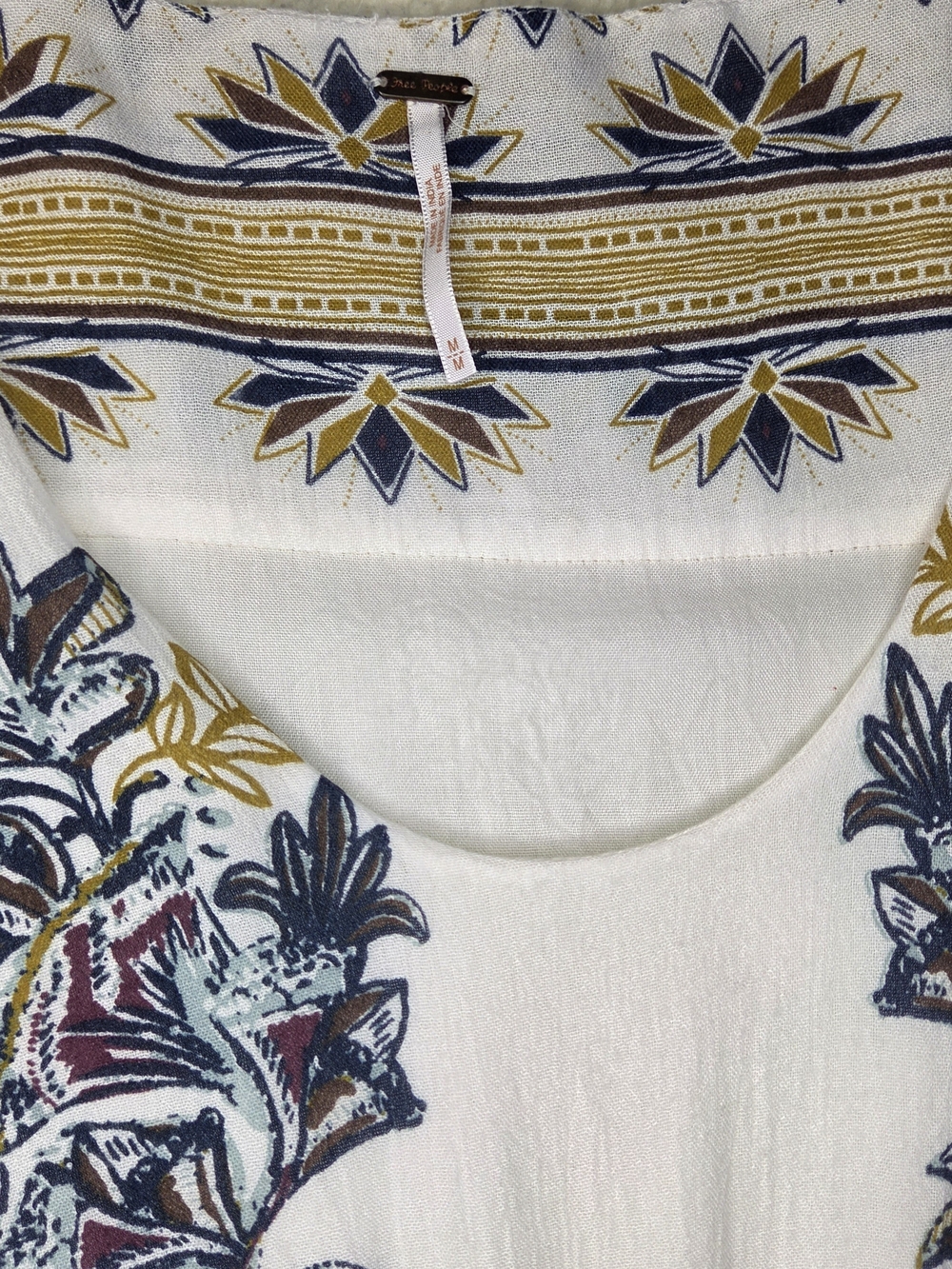 Free People White Floral Boho Smocked-Waist Dress Size M Medium With Waist Ties - Picture 9 of 9